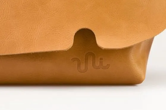 メッセンジャーバッグ (M)/LITE BROWN
