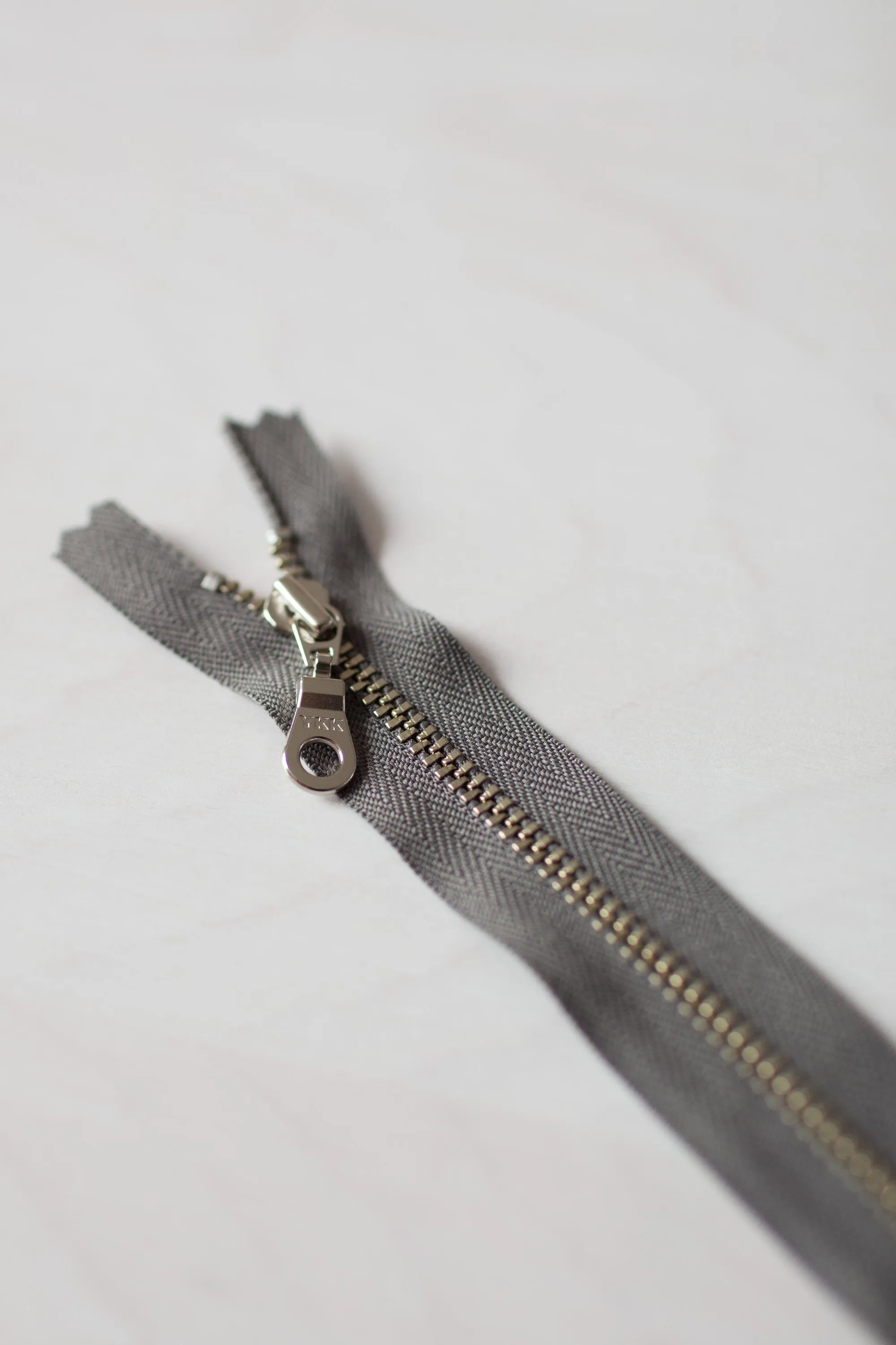 12"/29cm Metal Zipper