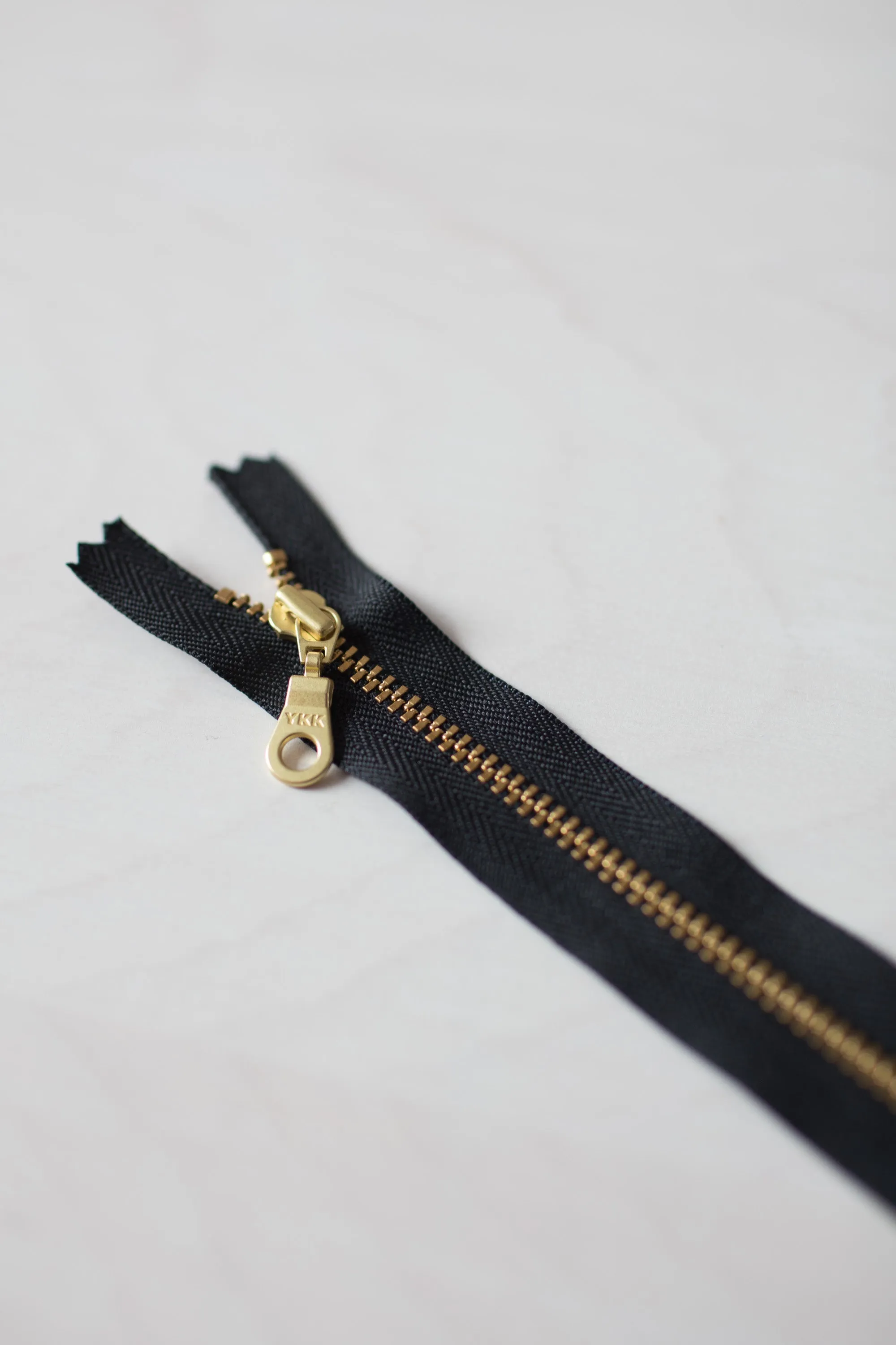 12"/29cm Metal Zipper