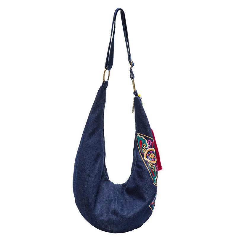Large Capacity Ethnic Totem Embroidery Crossbody Bag