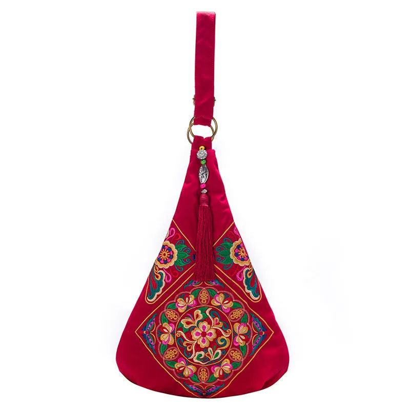 Large Capacity Ethnic Totem Embroidery Crossbody Bag