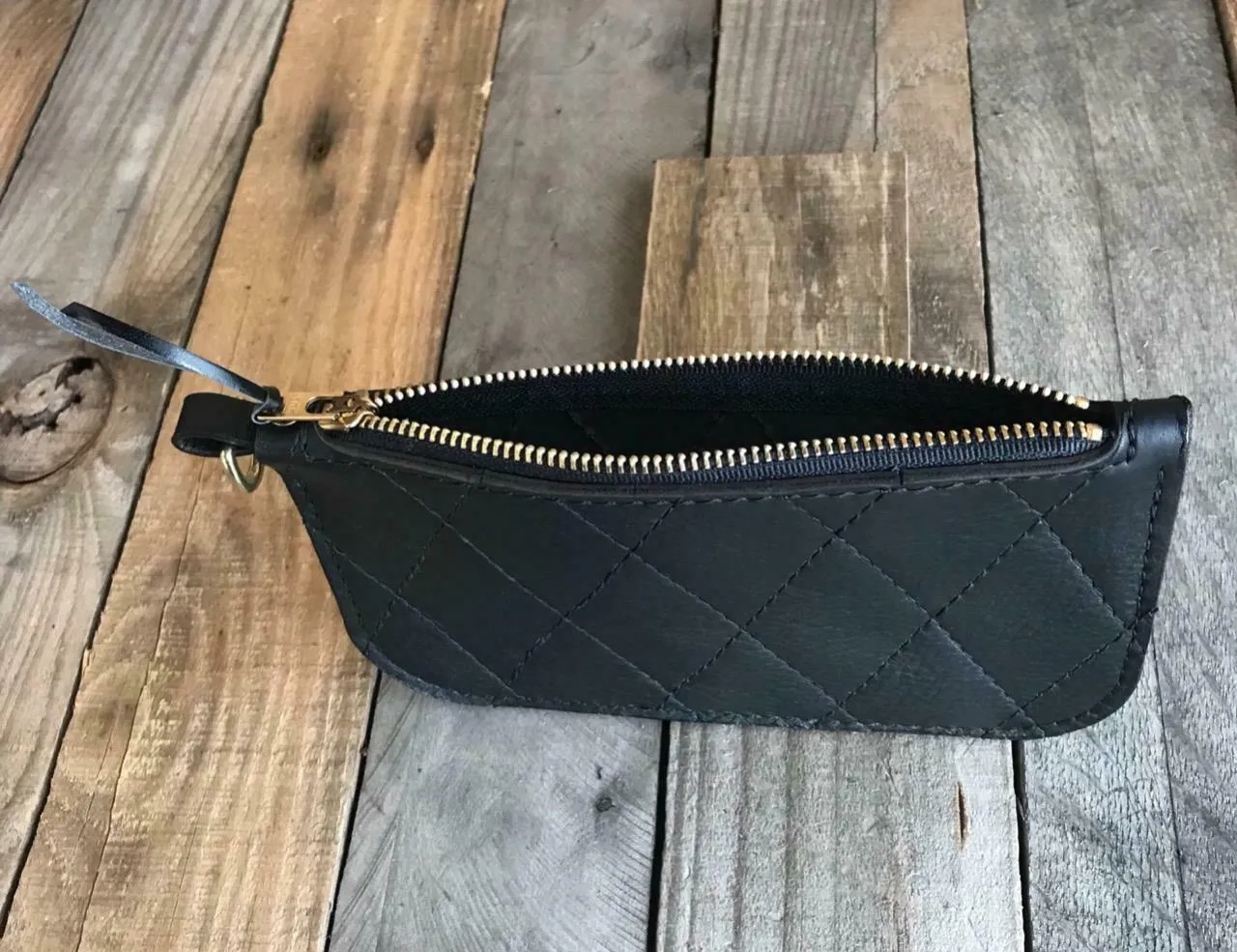 Men & Women Black Tuck Roll Leather Wallet Match Seat Sportster Chopper Harley