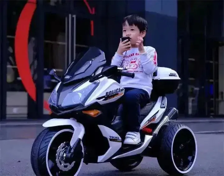 Ride-on Kids Stylish Cop Bike